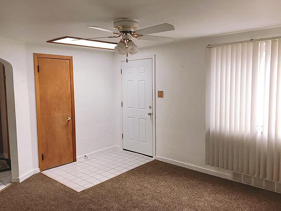 3rd image of 406 Sunnyland Ave