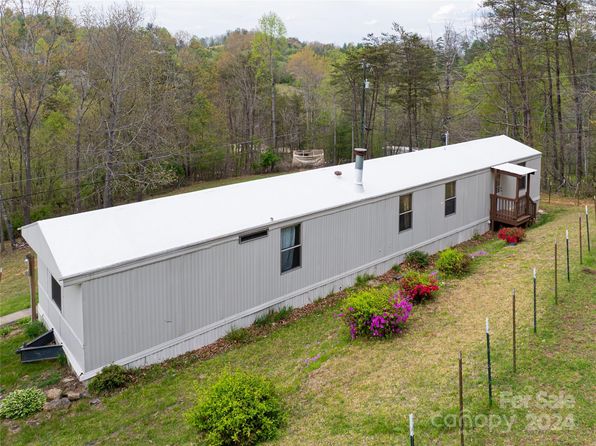 735 Macedonia Rd, Asheville, NC 28804