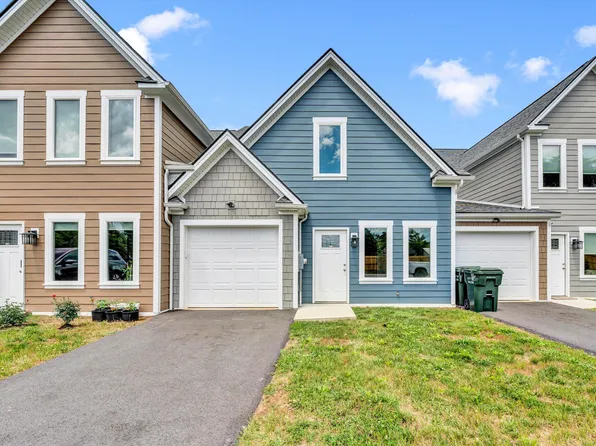 134 W Calhoun St, Salem, VA 24153
