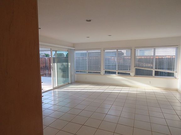 Dining room & kitchen