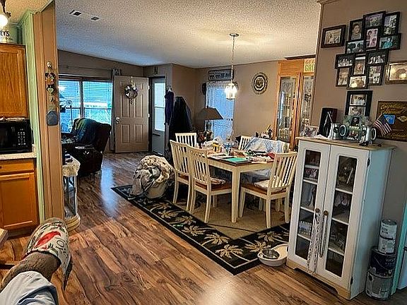 4th image of 909 King Orange Dr