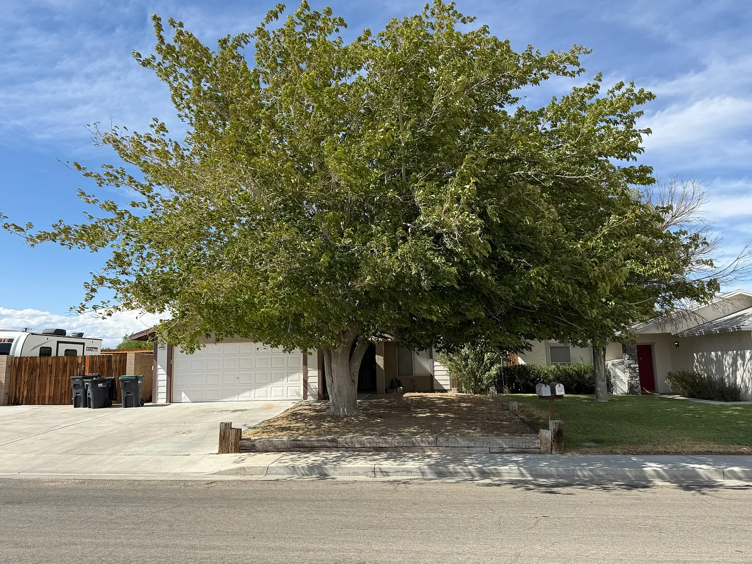3 bed, 1170 sqft, $1,795 — Photo 2