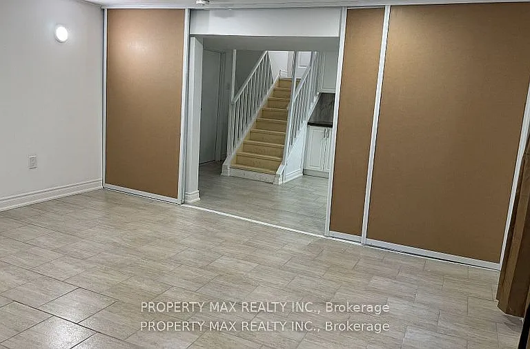 30 Glenabbey Dr #BASEMENT — Photo 22
