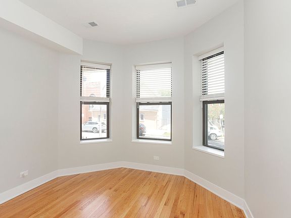 4th image of 1648 N Rockwell St #1