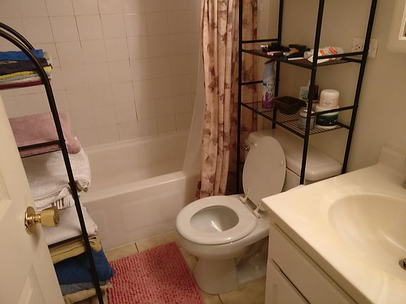 4th image of 1892 Somerset Dr