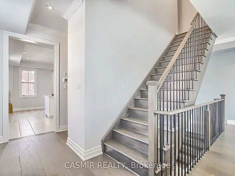 9873 Keele St — Photo 9