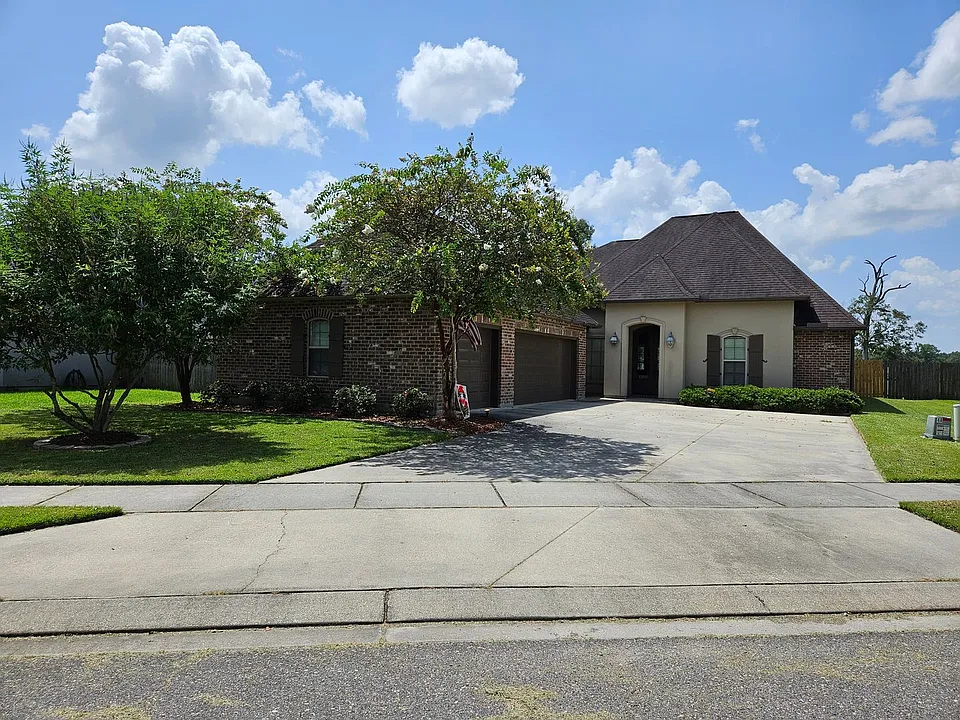 43283 Pond View Dr