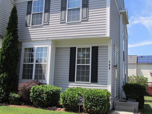 2nd image of 208 Arcadia Shores Cir