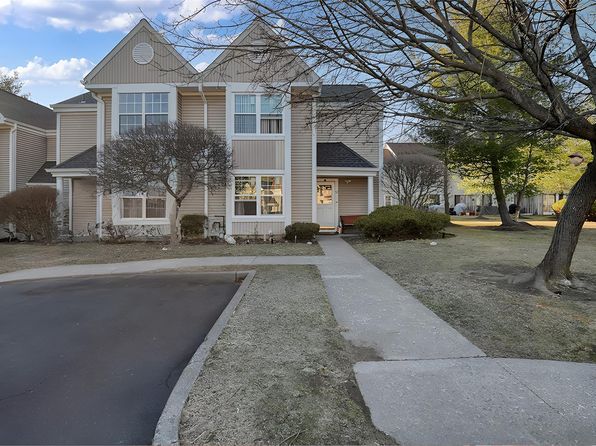 52 Creekside Circle, Spring Valley, NY 10977
