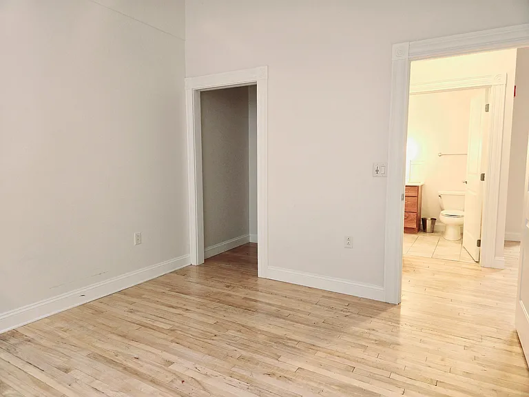 9 N Centre St #302 — Photo 10