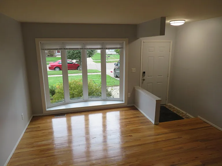 1565 Lakewood Dr — Photo 5