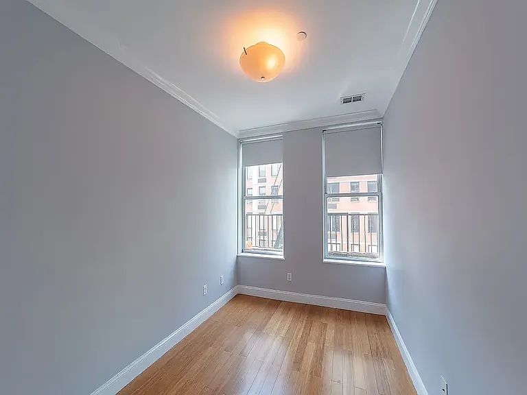 27 E 7th St #4F — Photo 12