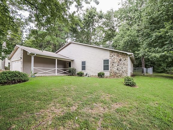 3rd image of 4393 Fielding Ln