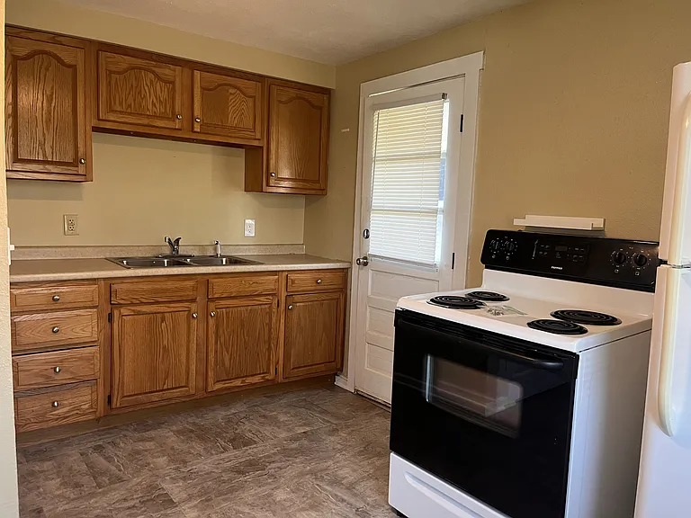 303 Hope Ave #1 — Photo 7