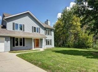 6688 Erin Mountin Pass, Hartford, WI 53027