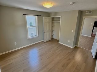 43 Illinois St #2, Worcester, MA 01610