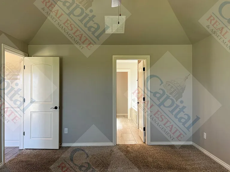 3316 NW 158th Ter — Photo 15