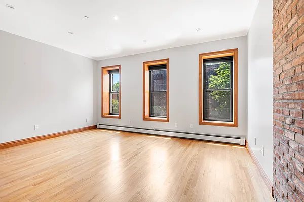 Rented by Engel and Volkers Brownstone Brooklyn | media 10