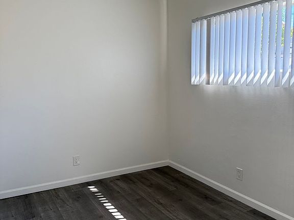 4th image of 330 Sierra St APT E