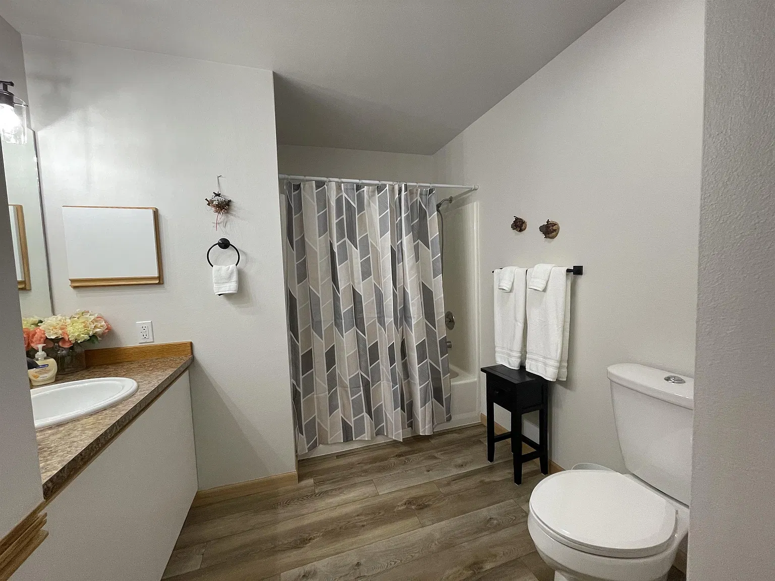 100 Lake Chelan Shores Drive - 18-1 - 1 — Photo 2