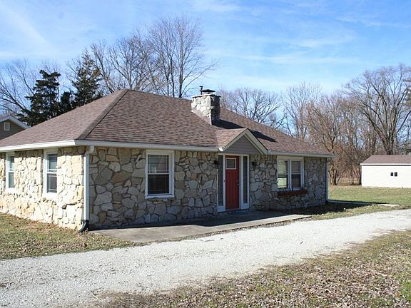 2nd image of 940 Morgan Dr