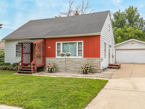 1303 Faust Ave, Oshkosh, WI 54902