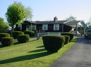 131 Rising Ln, La Follette, TN 37766