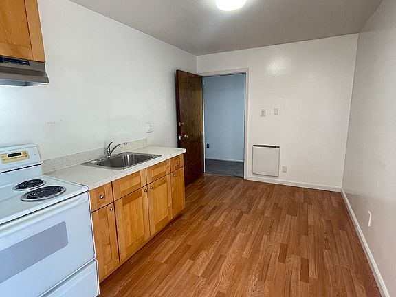 5th image of 4640 Balboa St APT 2