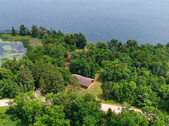 3rd image of 20705 W Toad Lake Dr