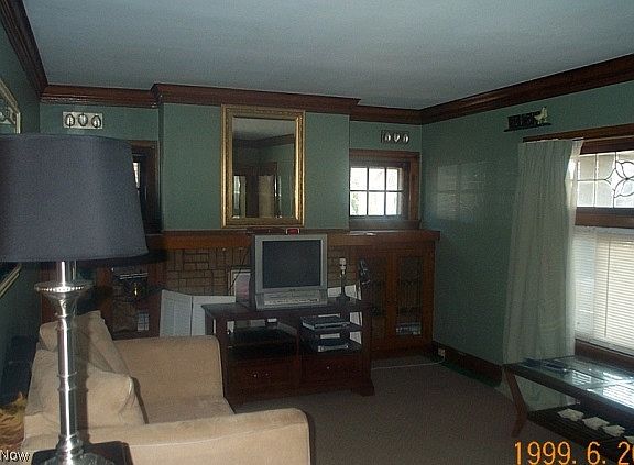 4th image of 3916-3918 Behrwald Ave