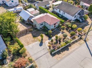 9885 Willow St, North Cowichan, BC V0R1K1