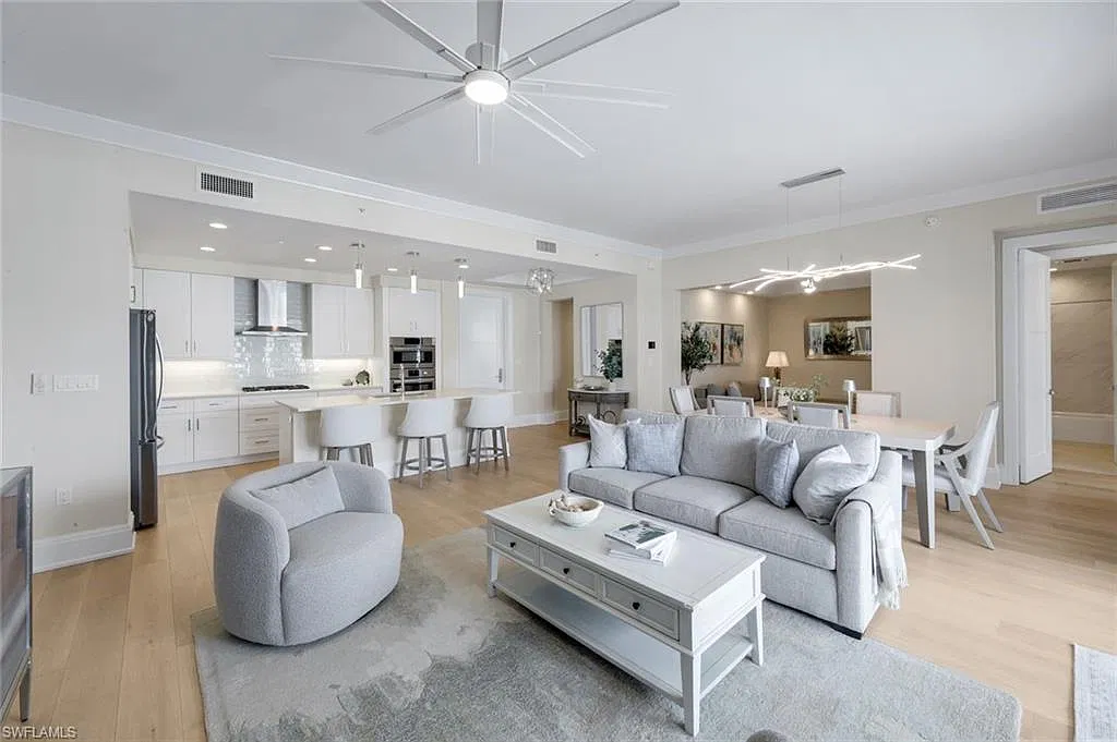 2 bed, 2.5 bath, 1883 sqft, $17,000 — Photo 3