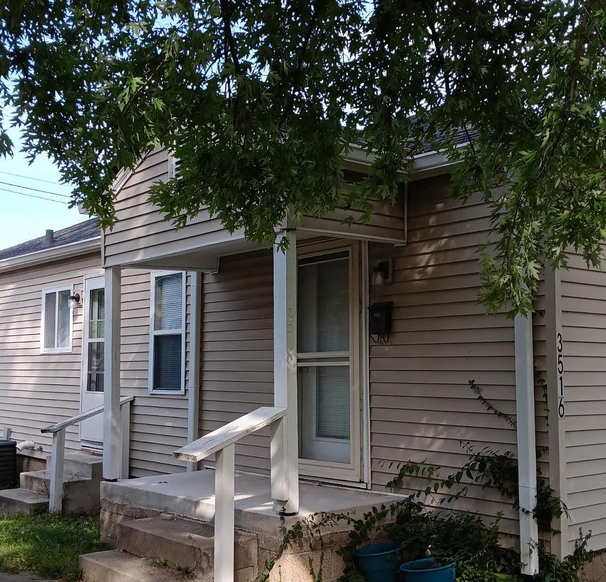 1 bed, 1100 sqft, $799 — Photo 1