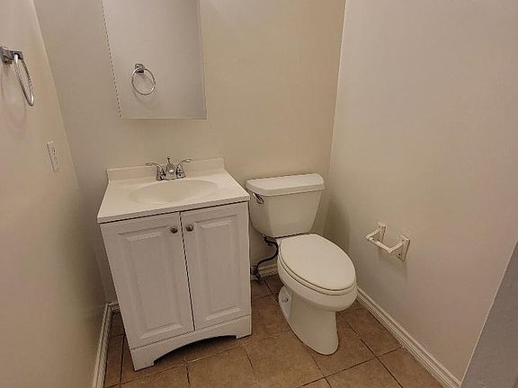 5th image of 332 W Milford St #2