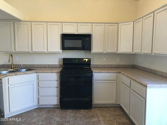 5th image of 8900 E RAINIER Drive