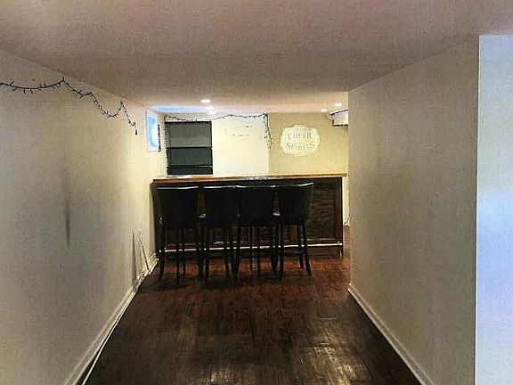 2nd image of 533 Edgeworth St