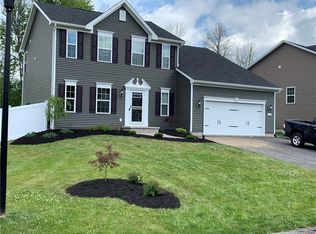 4431 Pace Ln, Clay, NY 13041