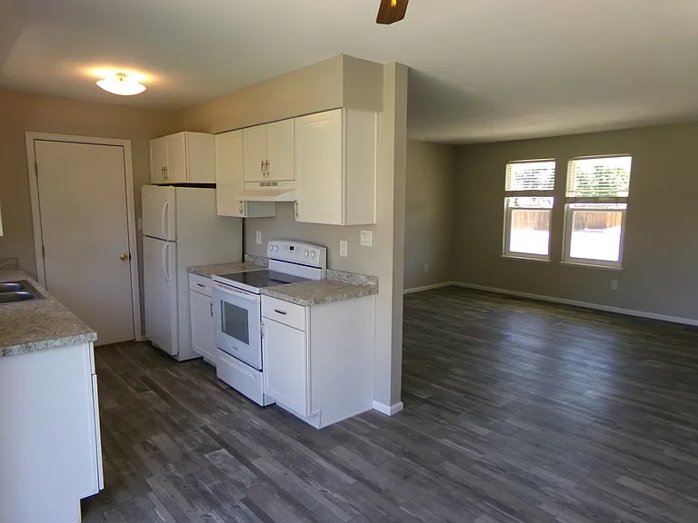 4 Woodbine Ct — Photo 8