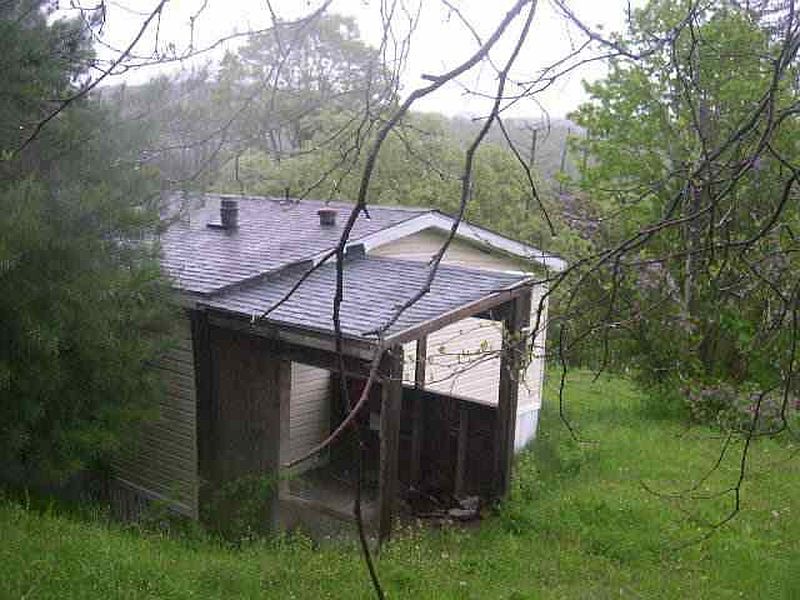 3rd image of 442 ROSEBOOM HILL Road