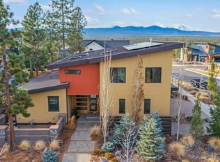 62635 NW Mount Thielsen Dr, Bend, OR 97703