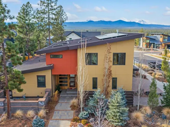 62635 NW Mount Thielsen Dr, Bend, OR 97703