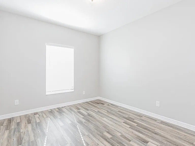 3722 Brambly Ave — Photo 13