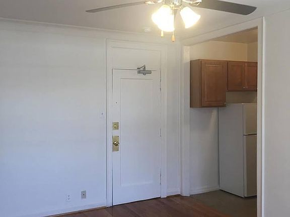 2nd image of 5633 N Kenmore Ave #Sppwzjrmt