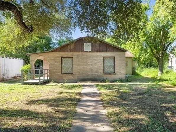 228 SW 8th St, Premont, TX 78375