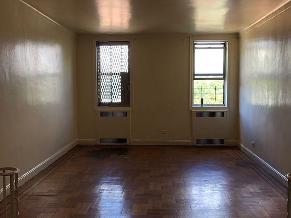 3rd image of 580 E 17th St APT 5F