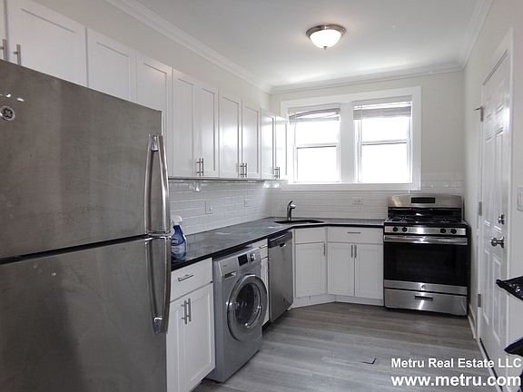 2nd image of 3817 N Greenview Ave #X-3e