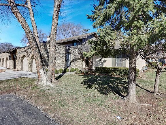 2nd image of 10219 Conser St