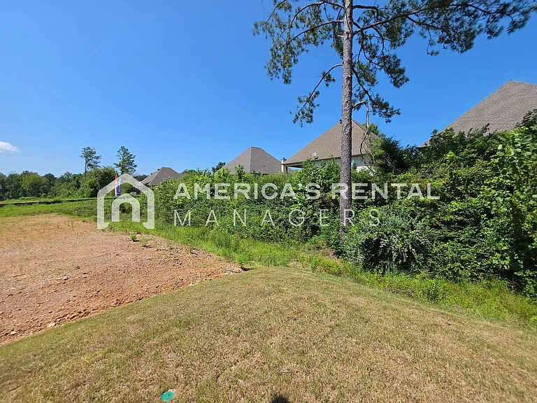 309 Oakmont Cir — Photo 42
