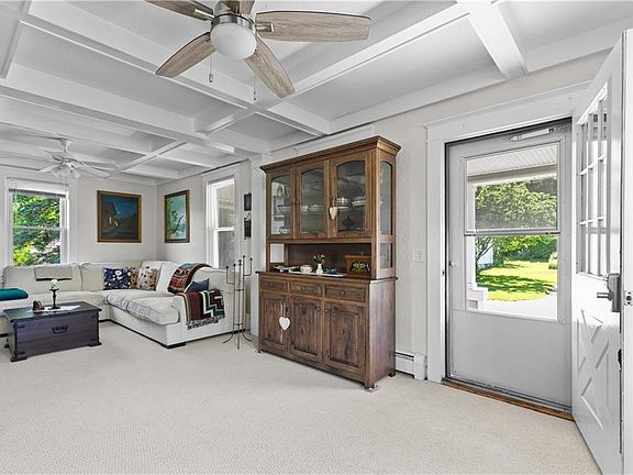 3rd image of 1042 Anthony Rd