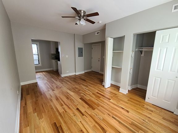 2nd image of 826 W Cuyler Ave APT 410